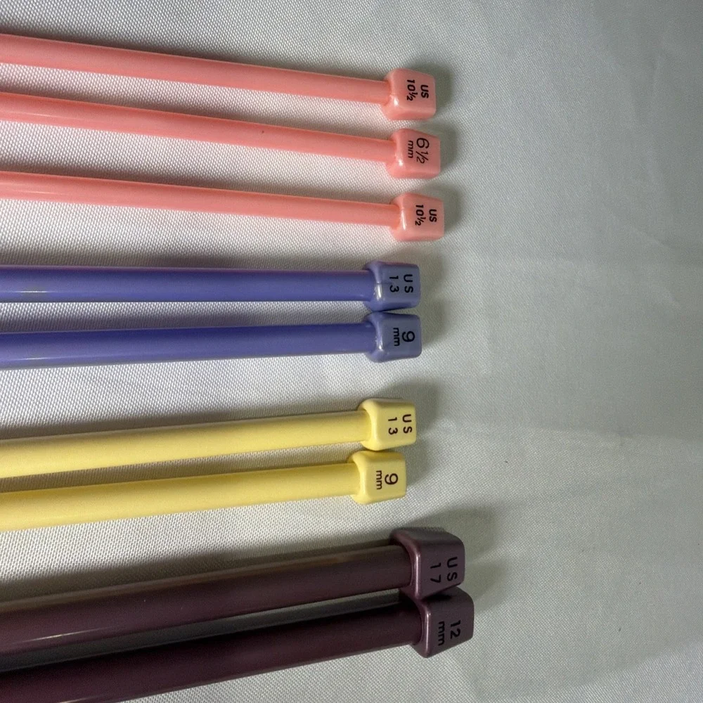4 Pair VINTAGE JUMBO KNITTING NEEDLES US 10.5 6.5mm; US 13 9mm; US 17 12mm